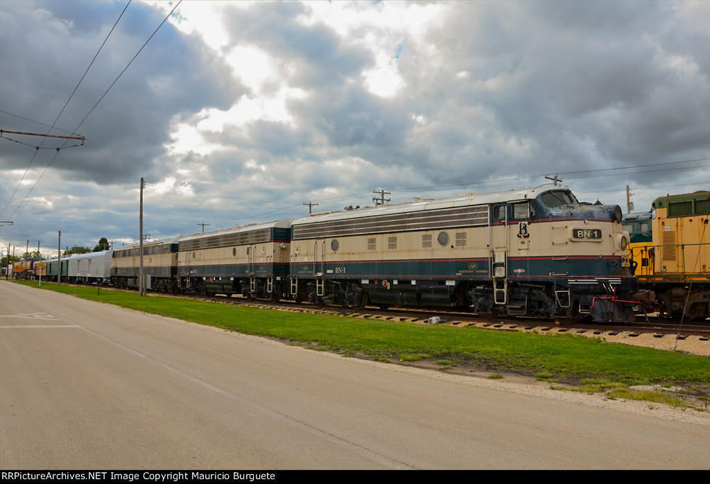 Burlington Northern F-9 A-B-AM Diesel Locomotive